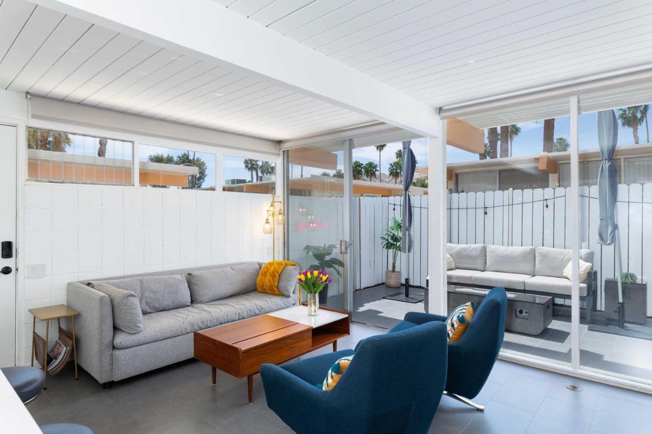 Mid-Century Palm Springs Bungalow With Patio! Exteriör bild