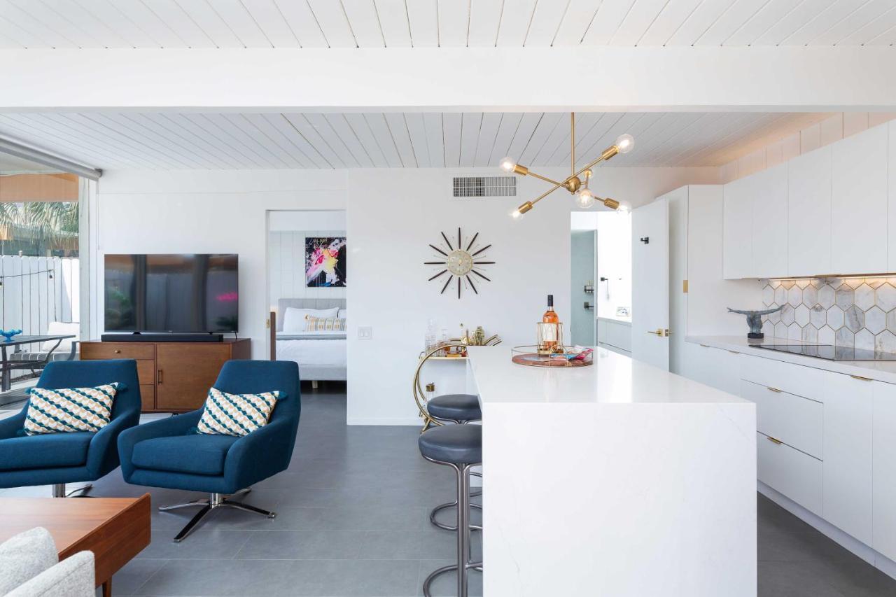 Mid-Century Palm Springs Bungalow With Patio! Exteriör bild